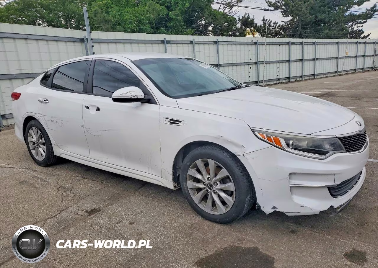 2017 Kia Optima Lx VIN:5XXGT4L31HG121956 - 4