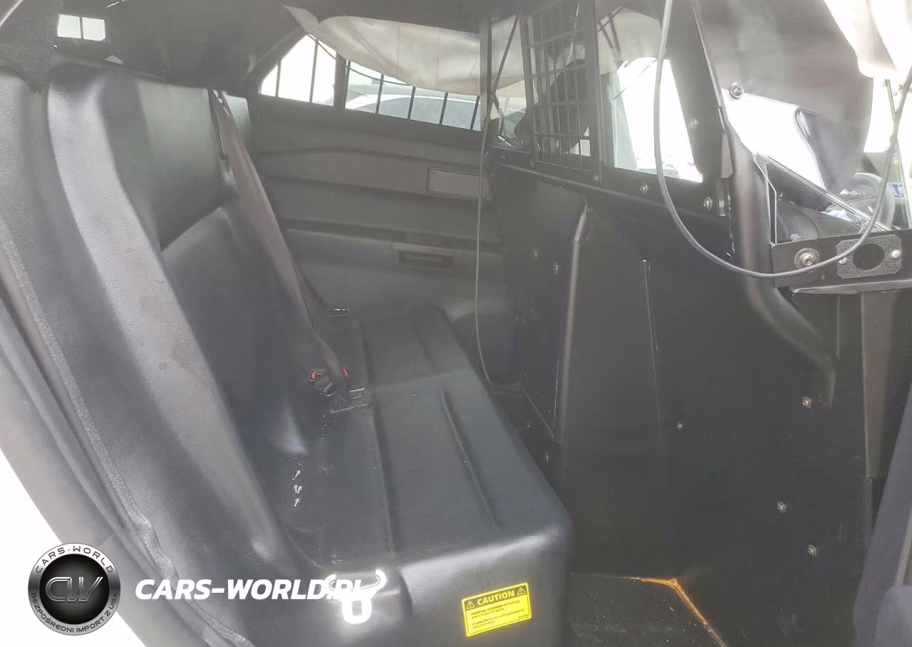 2025 Ford Explorer Police Interceptor VIN:1FM5K8AW2SGB19577 - 10