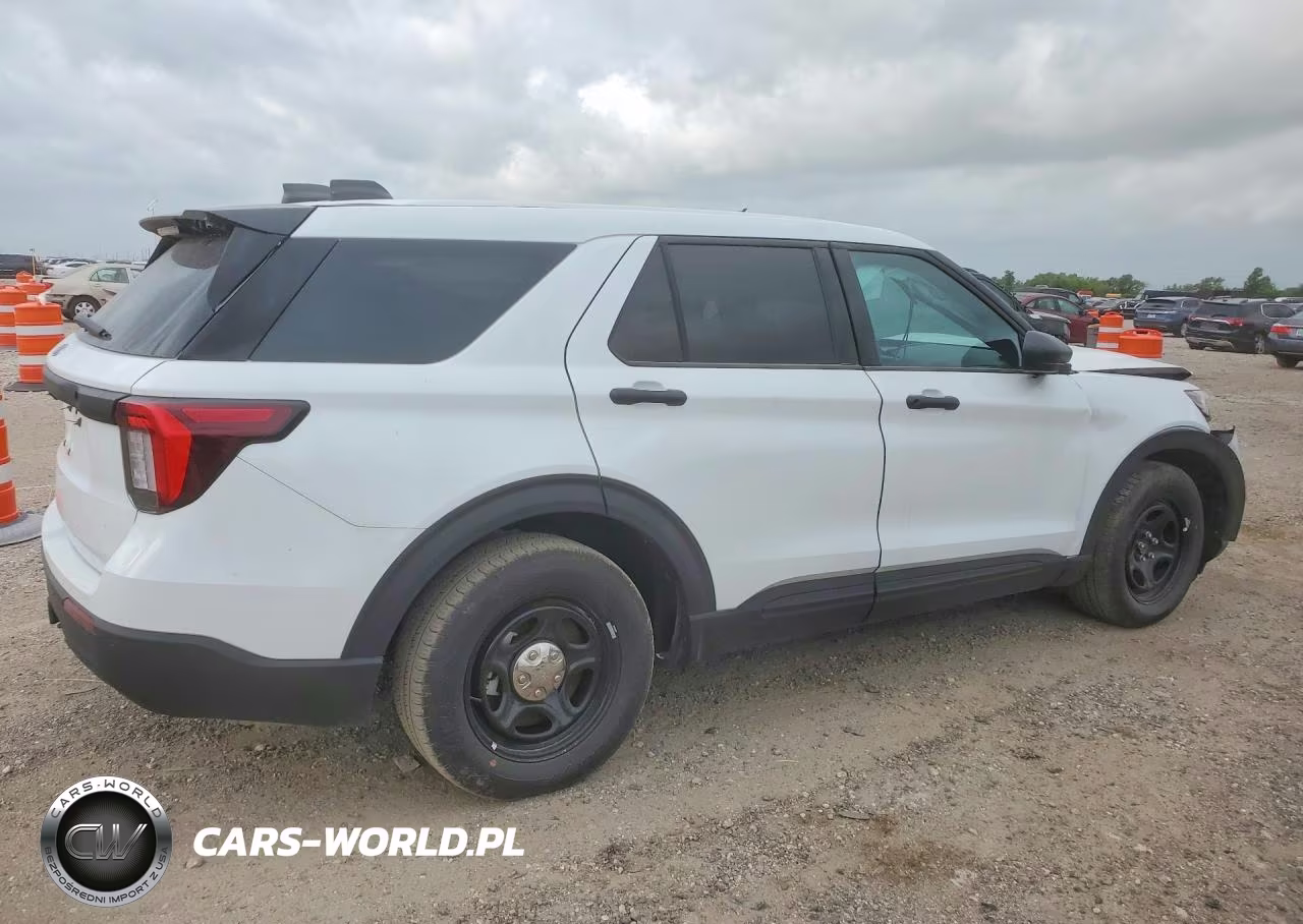 2025 Ford Explorer Police Interceptor VIN:1FM5K8AW2SGB19577 - 3