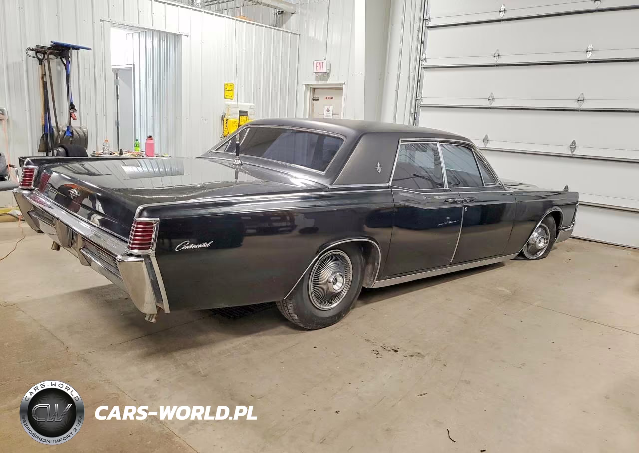 1968 Lincoln-Continental Continenta VIN:8Y82G810970 - 3
