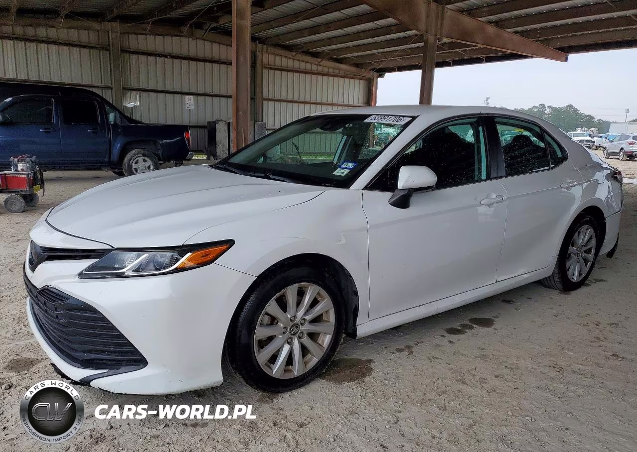 2020 Toyota Camry – zdjęcie 1 z 13