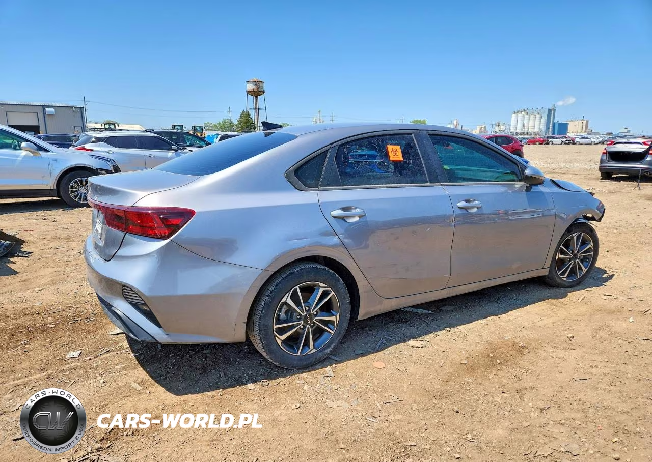2024 Kia Forte Lxs VIN:3KPF24AD6RE776635 - 3