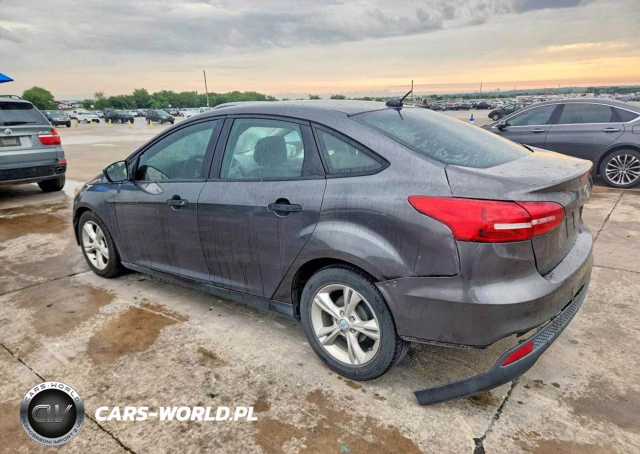 2017 Ford Focus S VIN:1FADP3E21HL230087 - 2