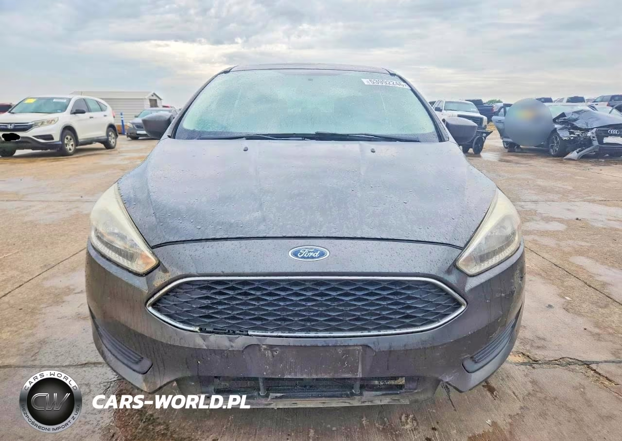2017 Ford Focus S VIN:1FADP3E21HL230087 - 5
