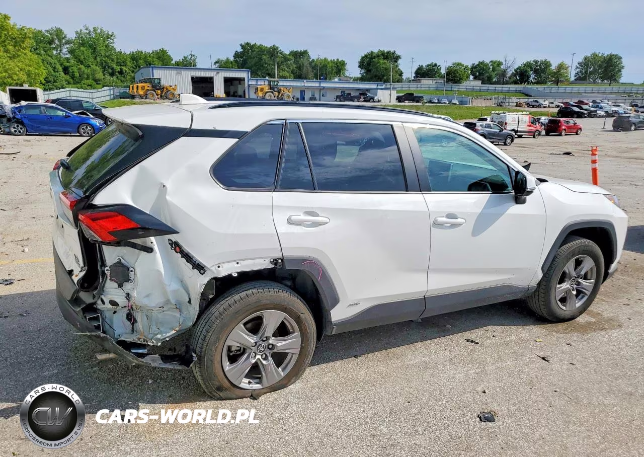 2024 Toyota Rav4 Hybrid Xle VIN:4T3RWRFV4RU152529 - 3