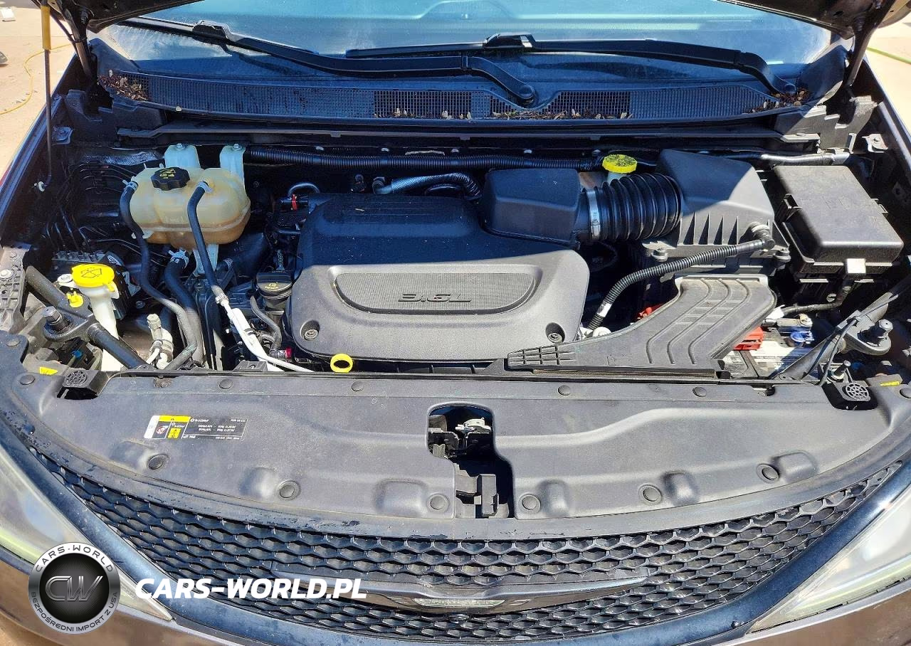 2020 Chrysler Pacifica Limited VIN:2C4RC1GG6LR122332 - 12
