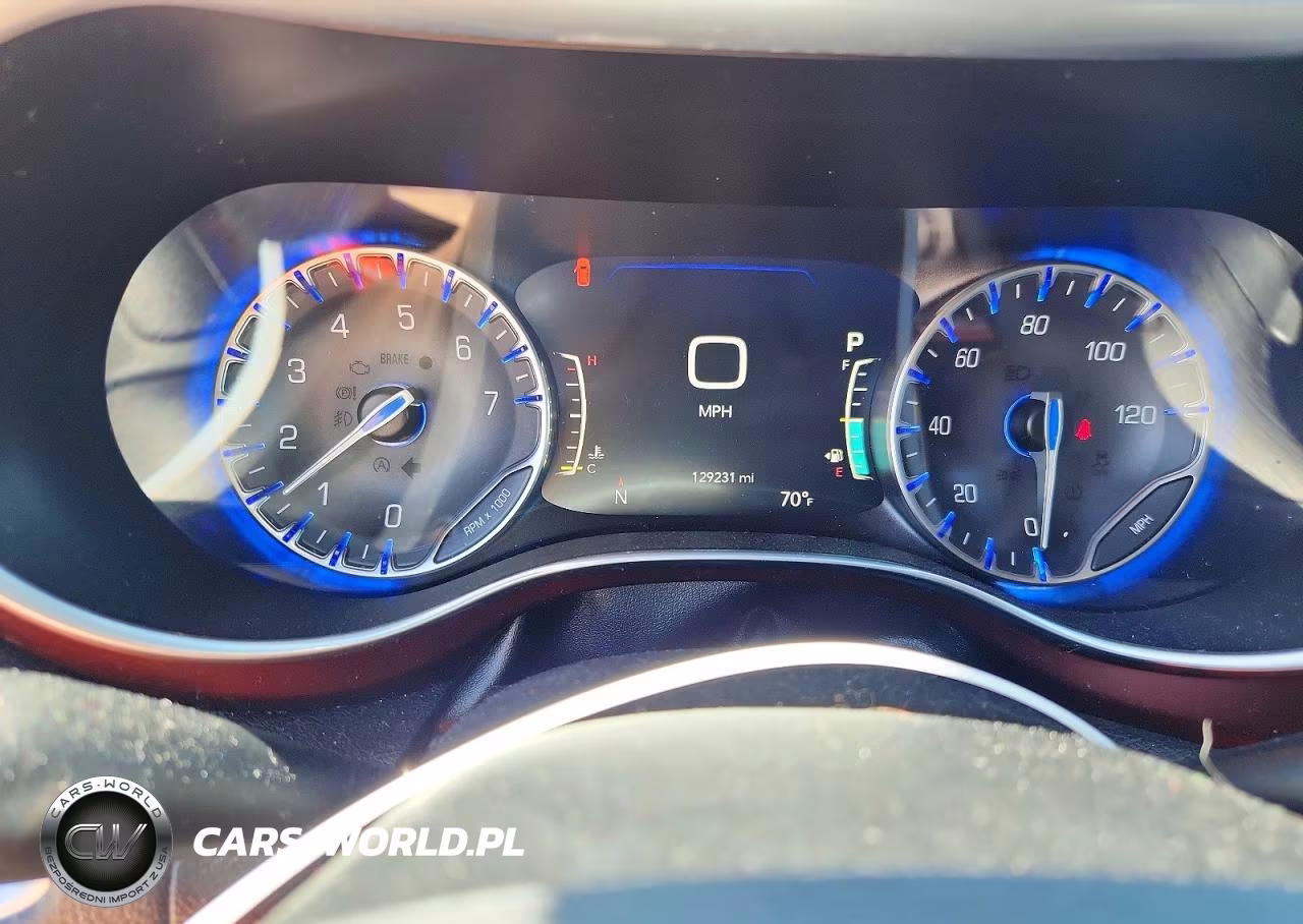 2020 Chrysler Pacifica Limited VIN:2C4RC1GG6LR122332 - 9