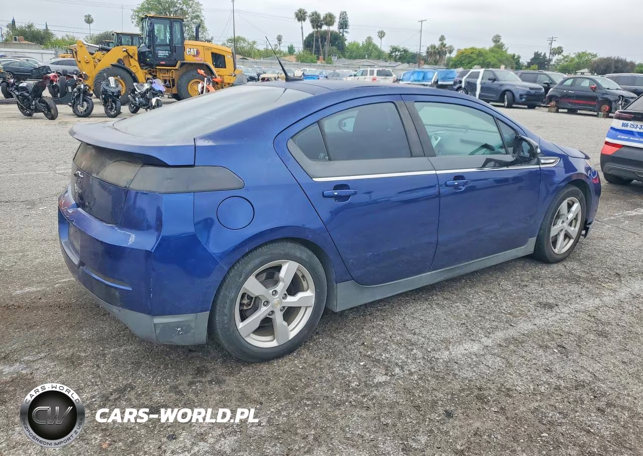 2013 Chevrolet Volt VIN:1G1RE6E48DU116805 - 3