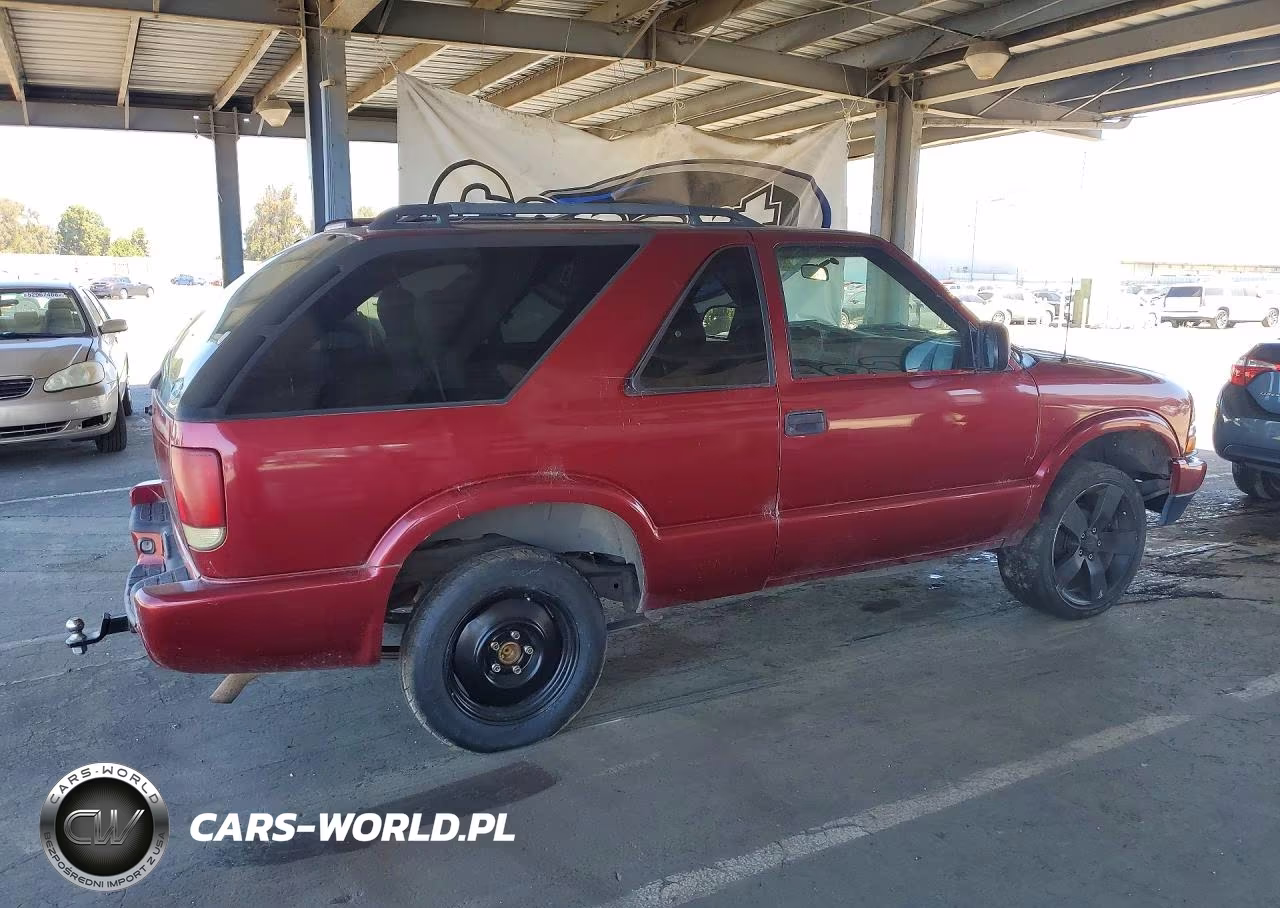 2003 Chevrolet Blazer VIN:1GNCS18X93K114061 - 3