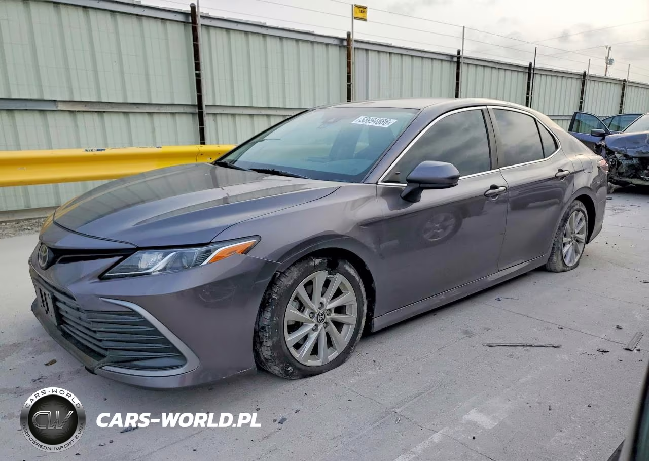 2023 Toyota Camry Le – zdjęcie 1 z 12