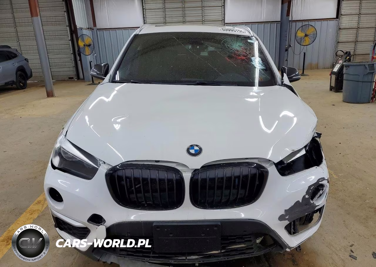 2018 BMW X1 xDrive28I VIN:WBXHT3C36J5L30928 - 5