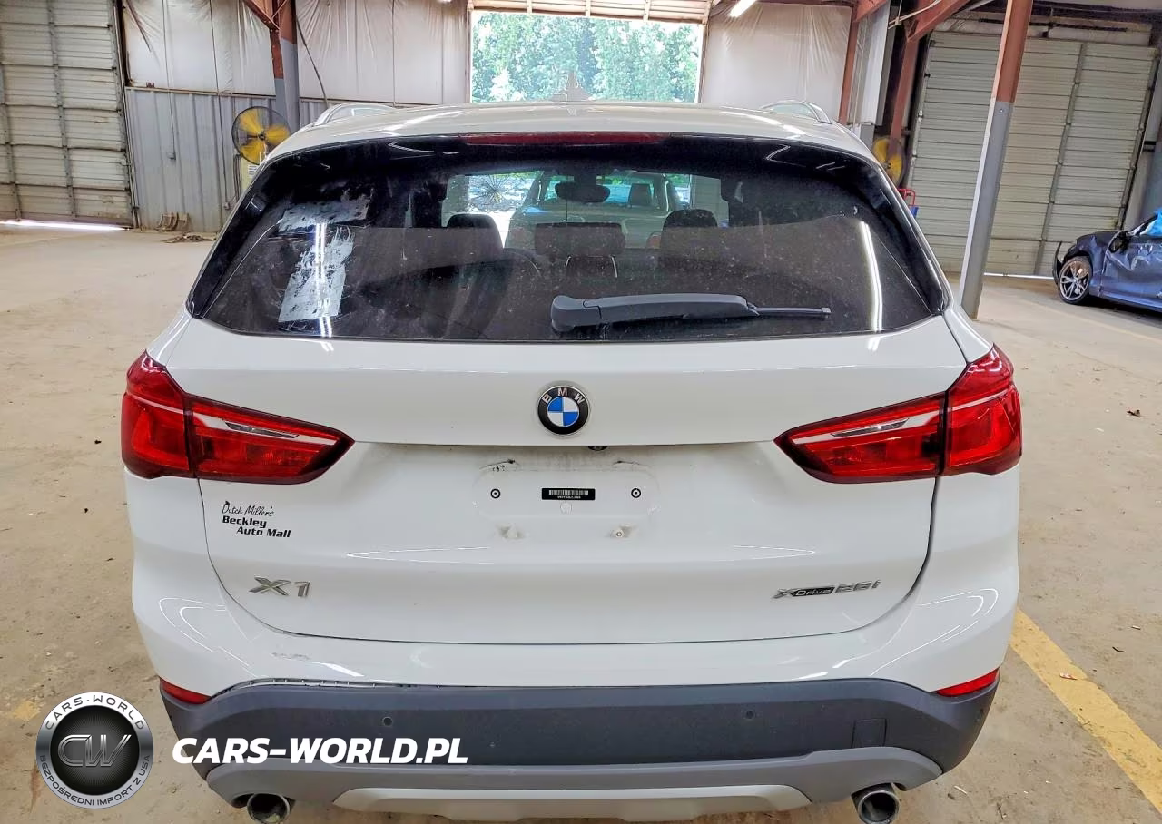 2018 BMW X1 xDrive28I VIN:WBXHT3C36J5L30928 - 6