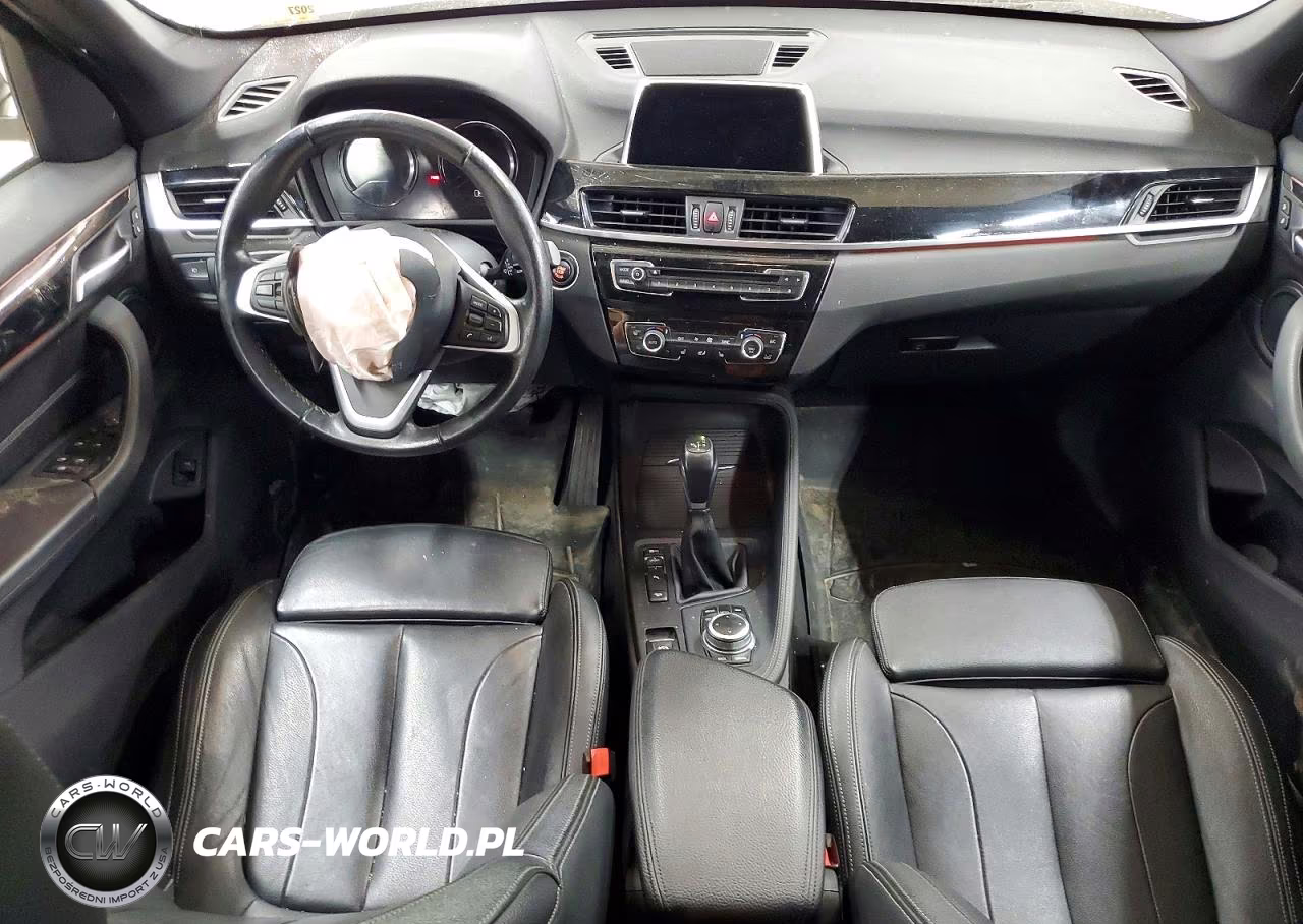 2018 BMW X1 xDrive28I VIN:WBXHT3C36J5L30928 - 8