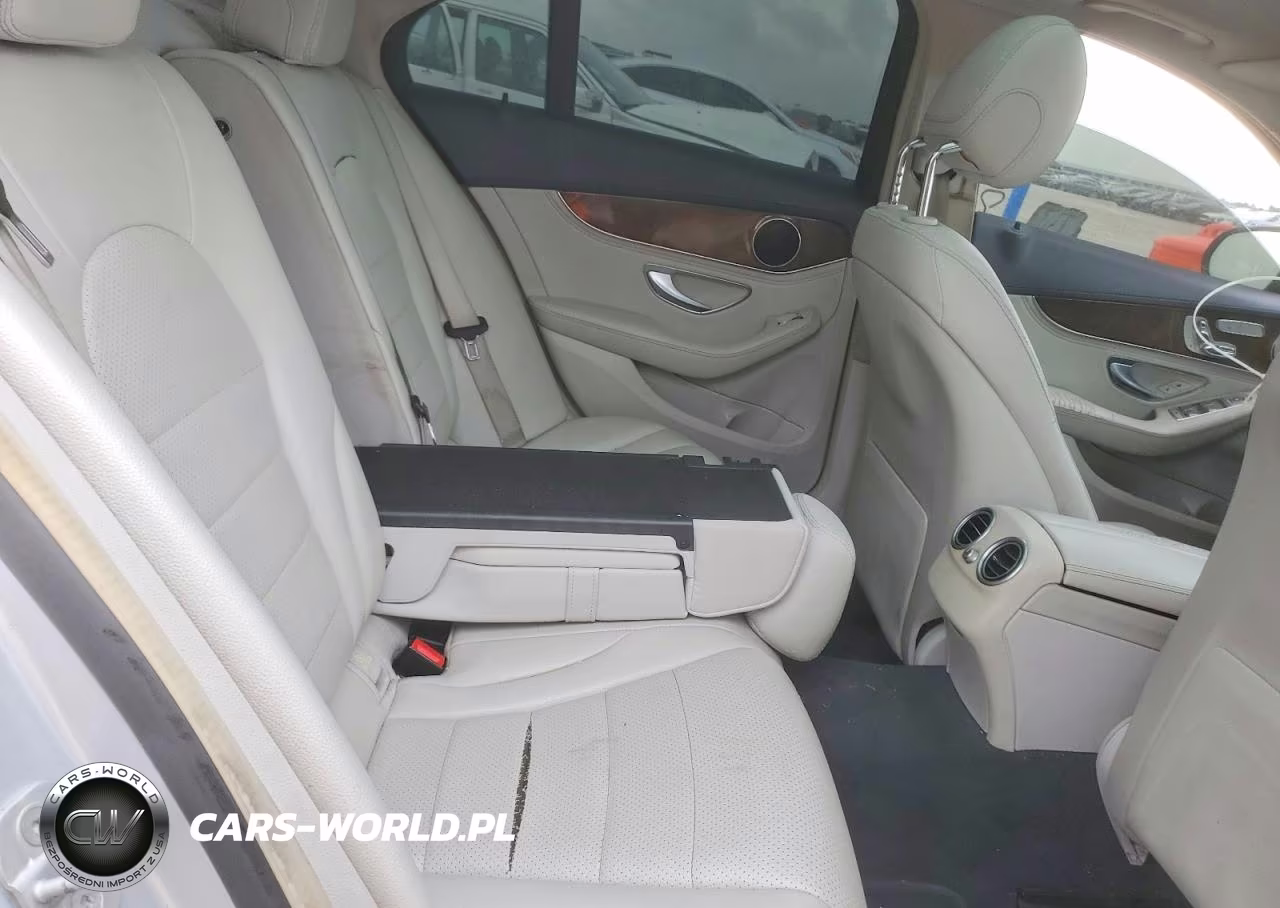 2015 Mercedes-Benz C 300 VIN:55SWF4JB2FU043019 - 10