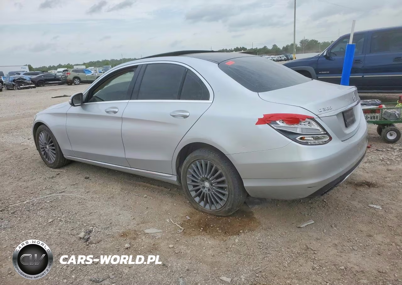 2015 Mercedes-Benz C 300 VIN:55SWF4JB2FU043019 - 2