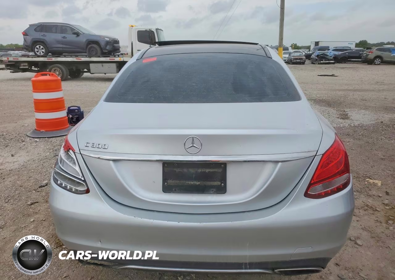 2015 Mercedes-Benz C 300 VIN:55SWF4JB2FU043019 - 6
