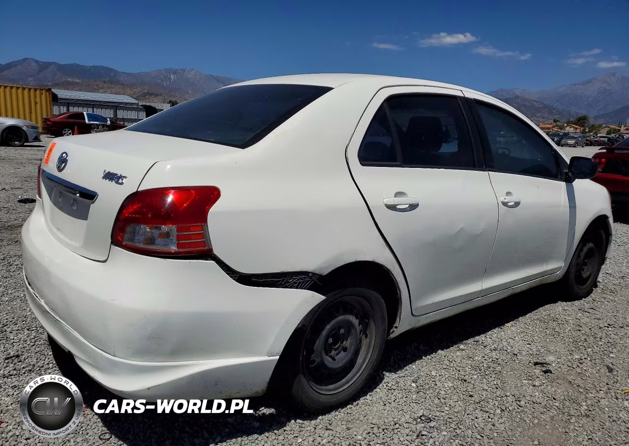 2007 Toyota Yaris Base VIN:JTDBT923671142983 - 3