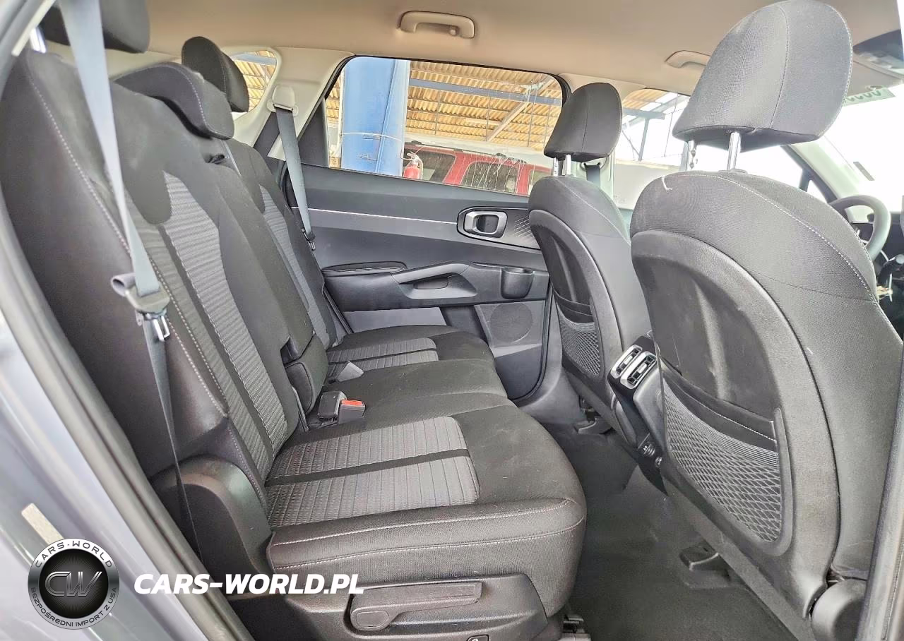 2023 Kia Sorento Lx VIN:5XYRG4LC0PG189916 - 11