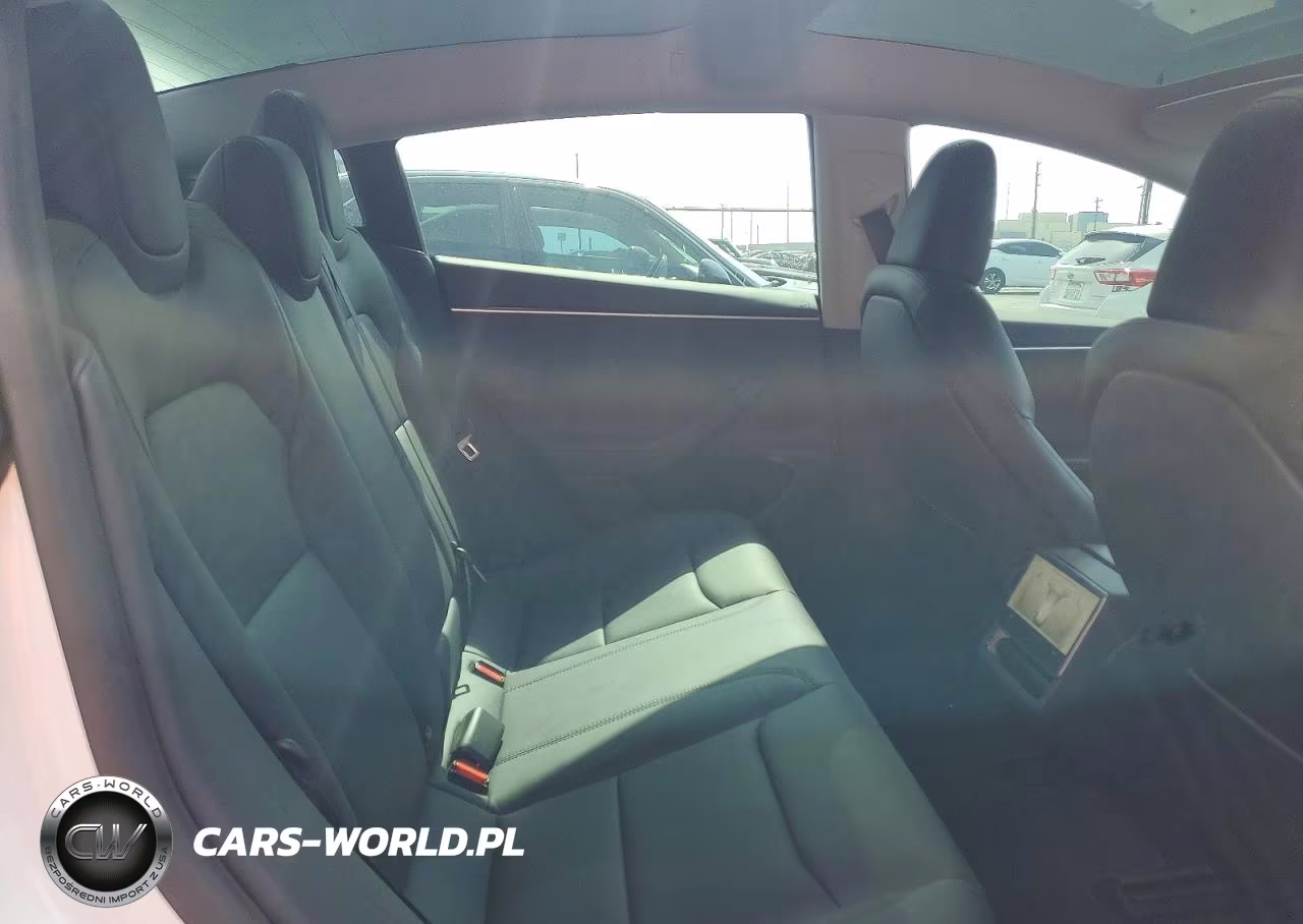 2024 Tesla Model 3 VIN:5YJ3E1EB7RF821609 - 10