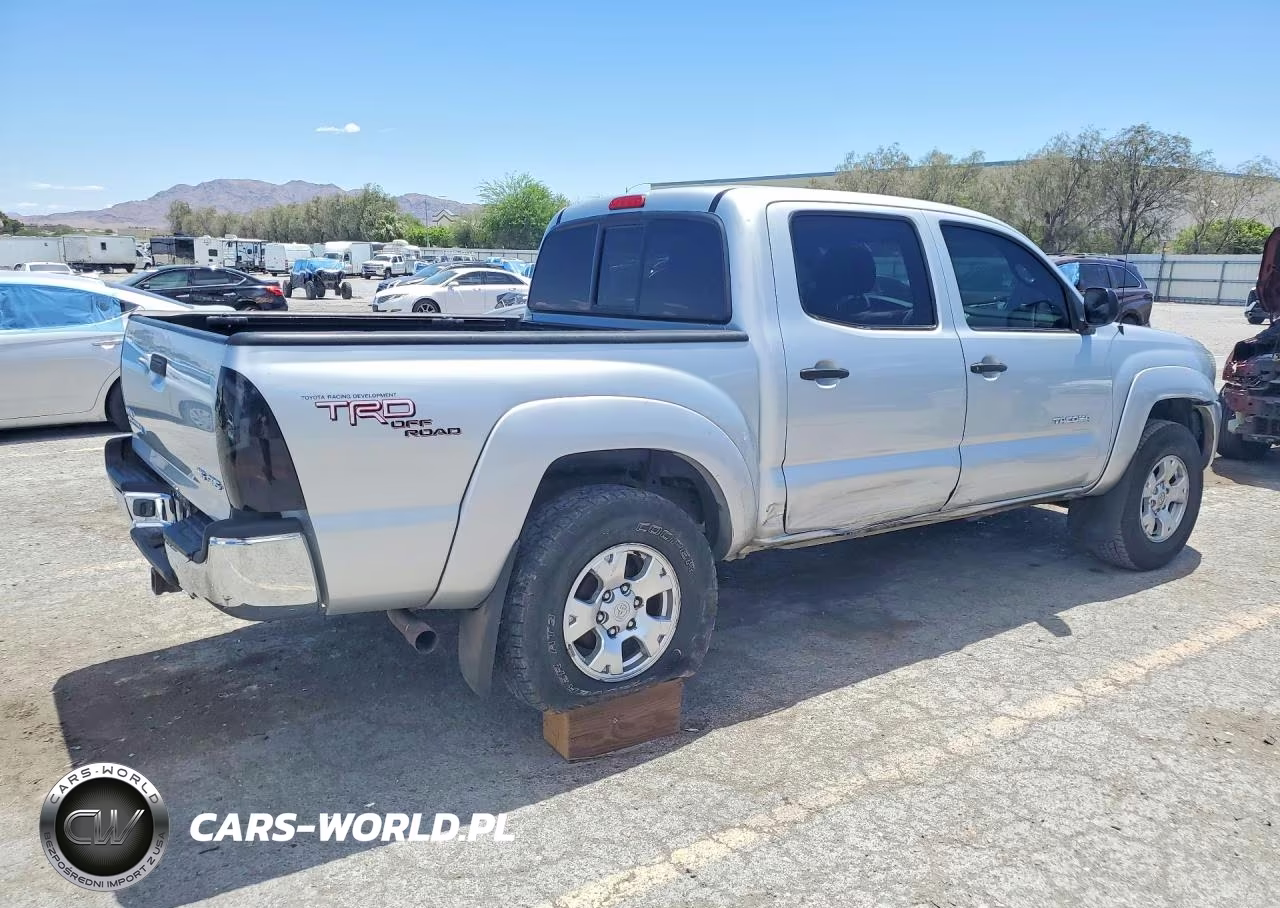 2005 Toyota Tacoma Double Cab VIN:5TELU42N45Z013147 - 3