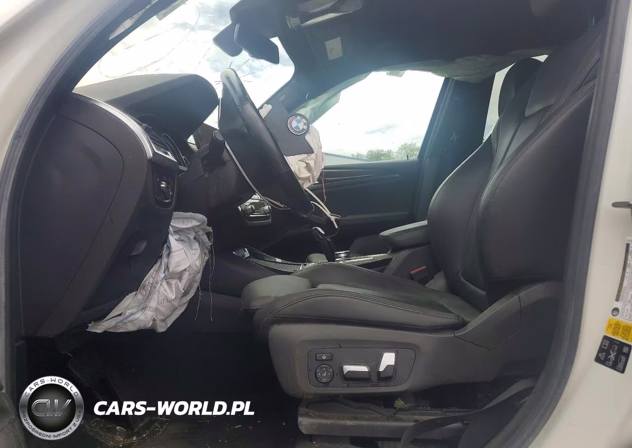 2019 BMW X3 xDrive30I VIN:5UXTR9C57KLR03728 - 7