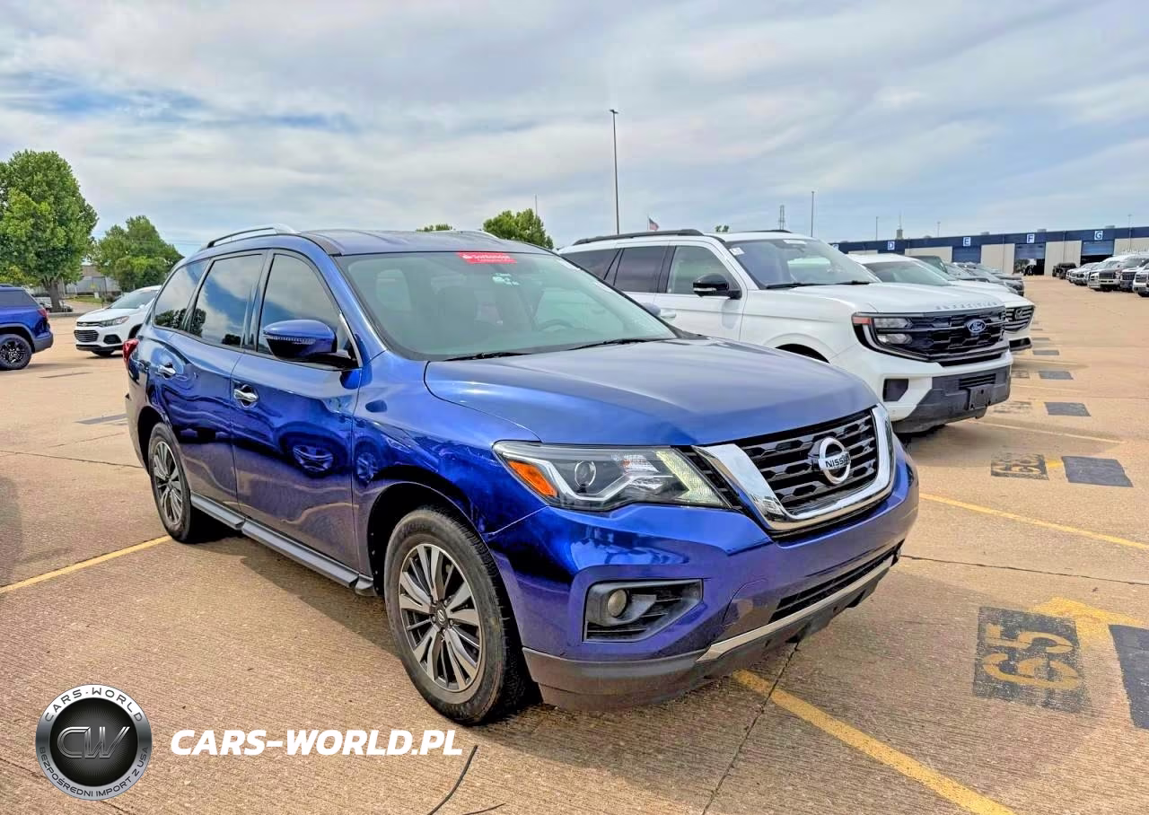 2018 Nissan Pathfinder Sv
