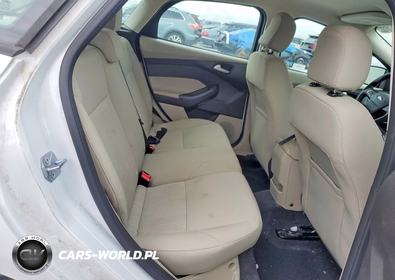 2017 Ford Focus Se VIN:1FADP3K26HL274896 - 11