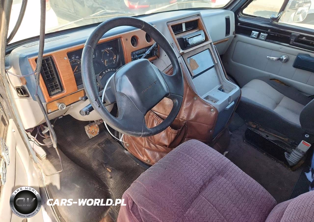 1992 Chevrolet G20 VIN:2GBEG25Z3N4112908 - 8