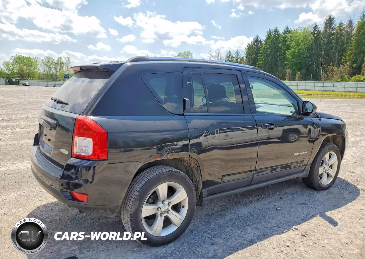 2013 Jeep Cher Lared VIN:1C4NJDEB6DD129153 - 3