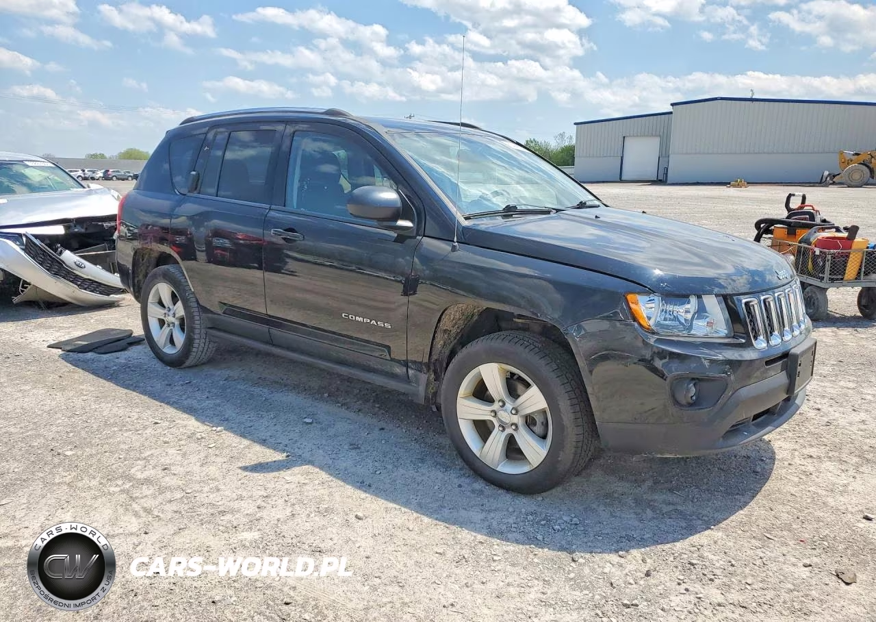 2013 Jeep Cher Lared VIN:1C4NJDEB6DD129153 - 4