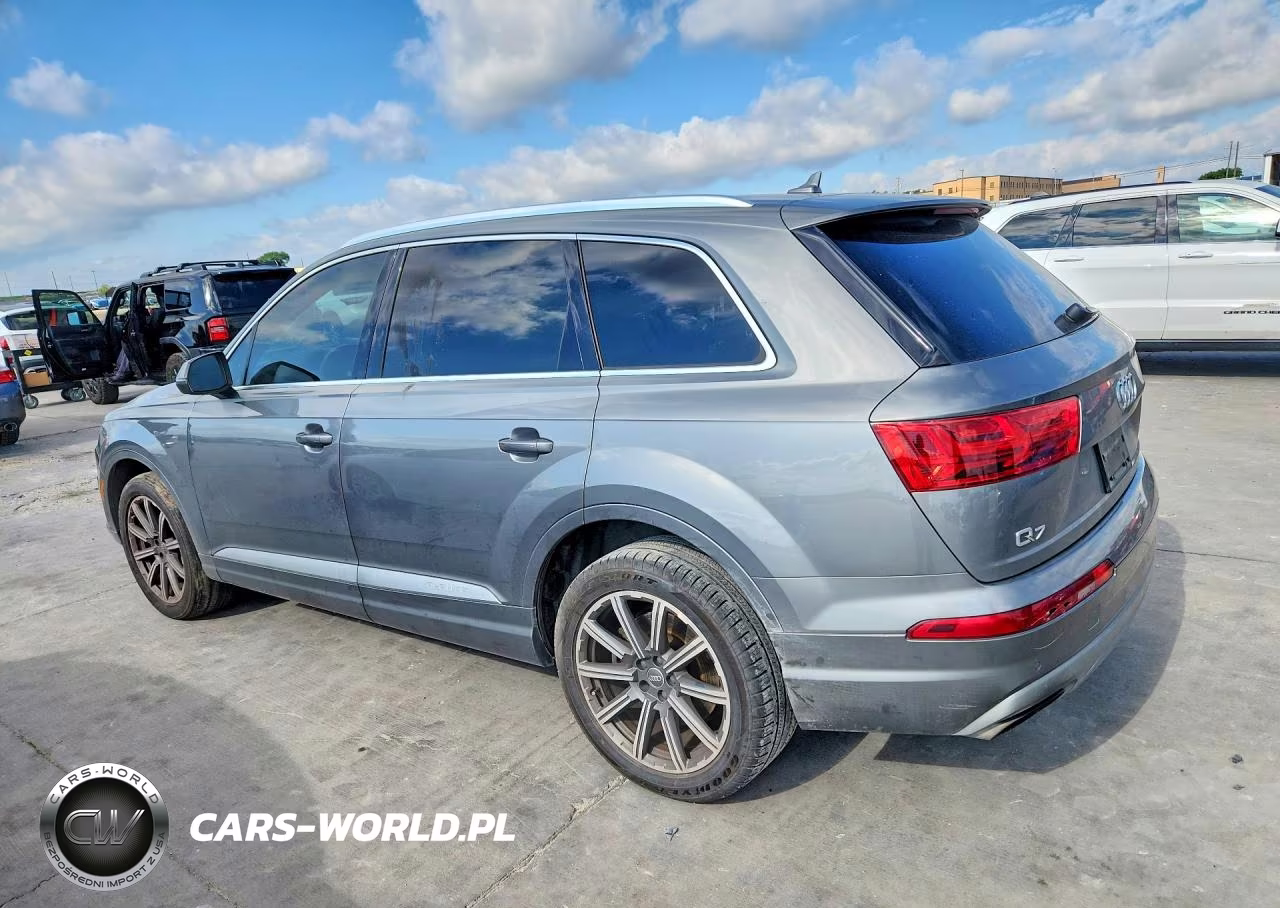 2017 Audi Q7 Premium VIN:WA1AAAF74HD023498 - 2