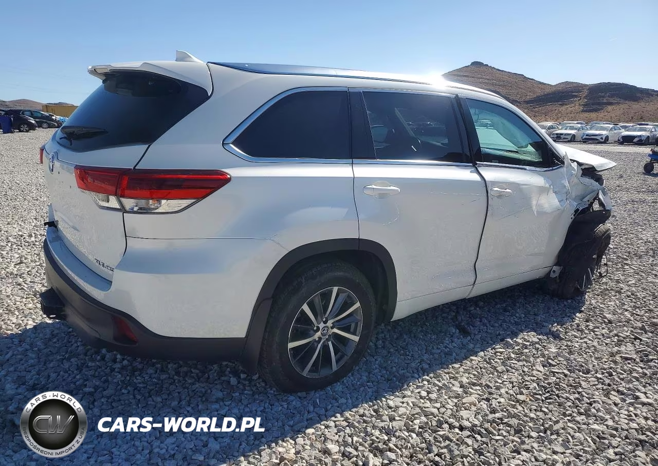 2017 Toyota Highlander Xle VIN:5TDJZRFH0HS514922 - 3