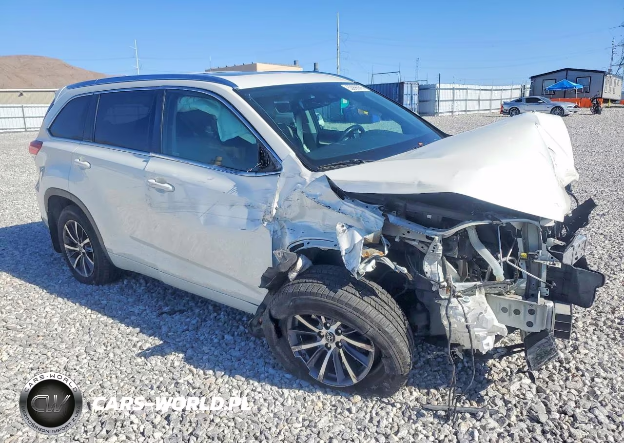 2017 Toyota Highlander Xle VIN:5TDJZRFH0HS514922 - 4
