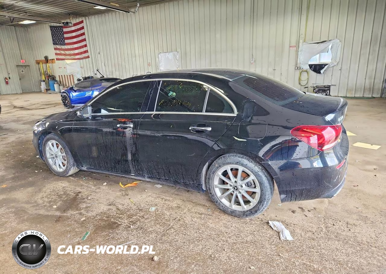 2019 Mercedes-Benz A 220 4Matic VIN:WDD3G4FB2KW001732 - 2