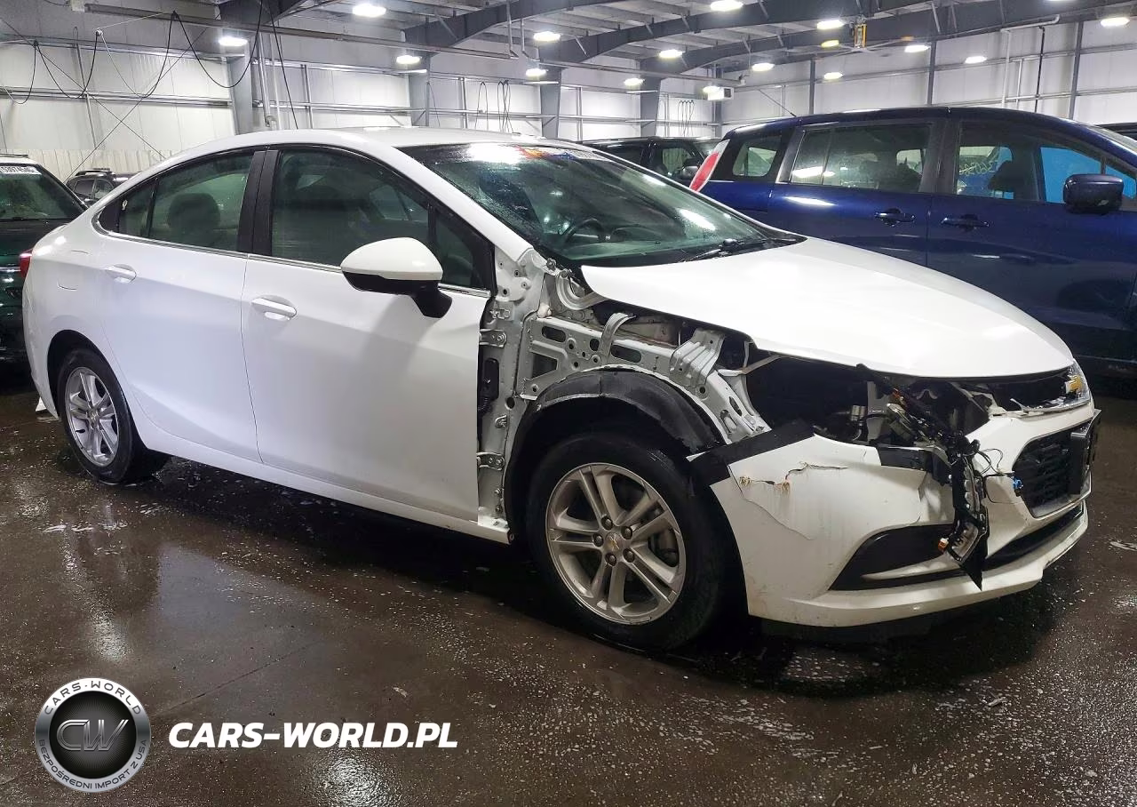 2017 Chevrolet Cruze Lt VIN:1G1BE5SM7H7220898 - 4