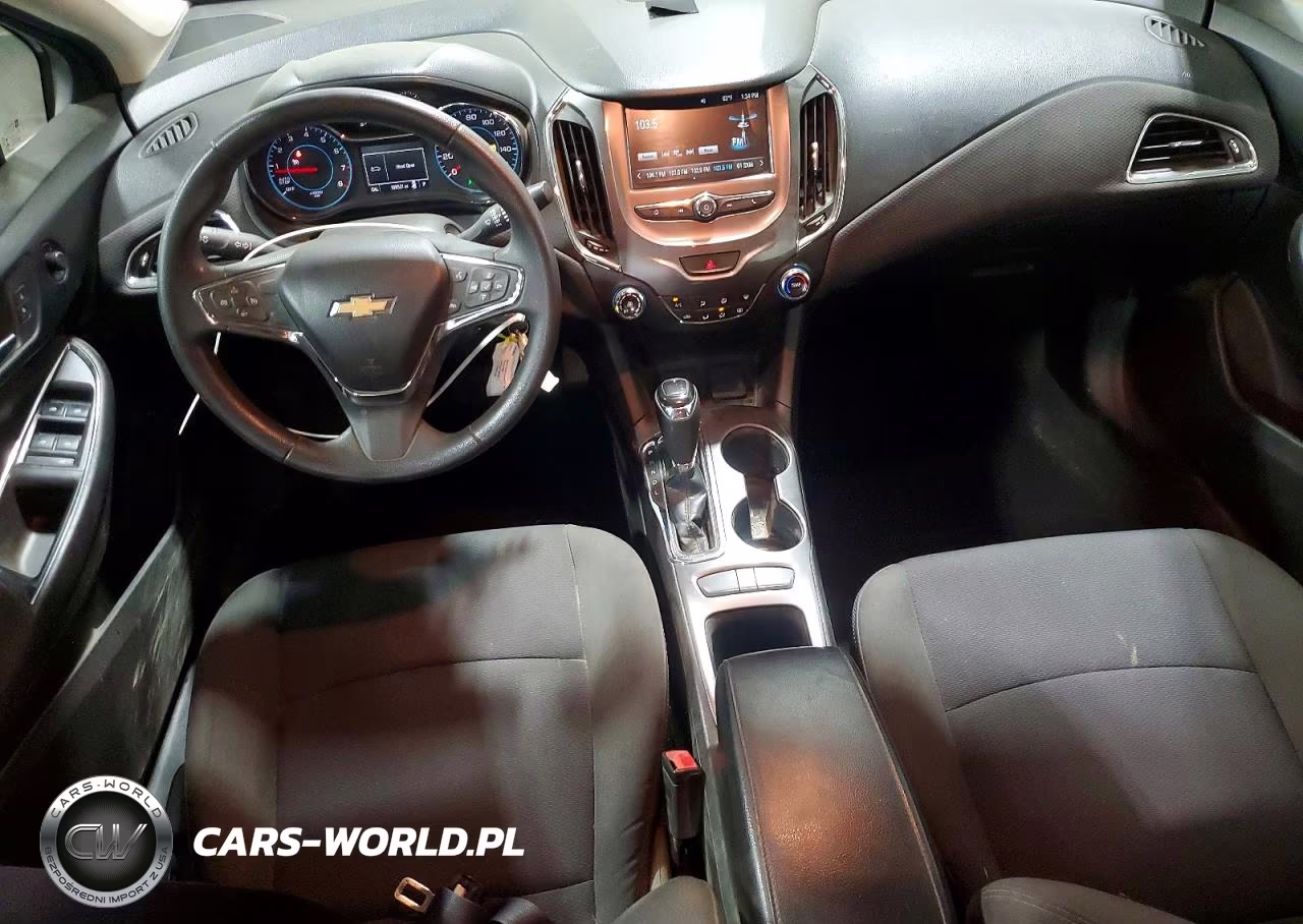 2017 Chevrolet Cruze Lt VIN:1G1BE5SM7H7220898 - 8