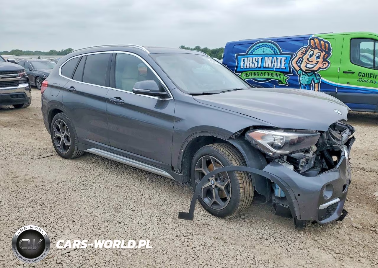 2018 BMW X1 xDrive28I VIN:WBXHT3C38J5L28047 - 4
