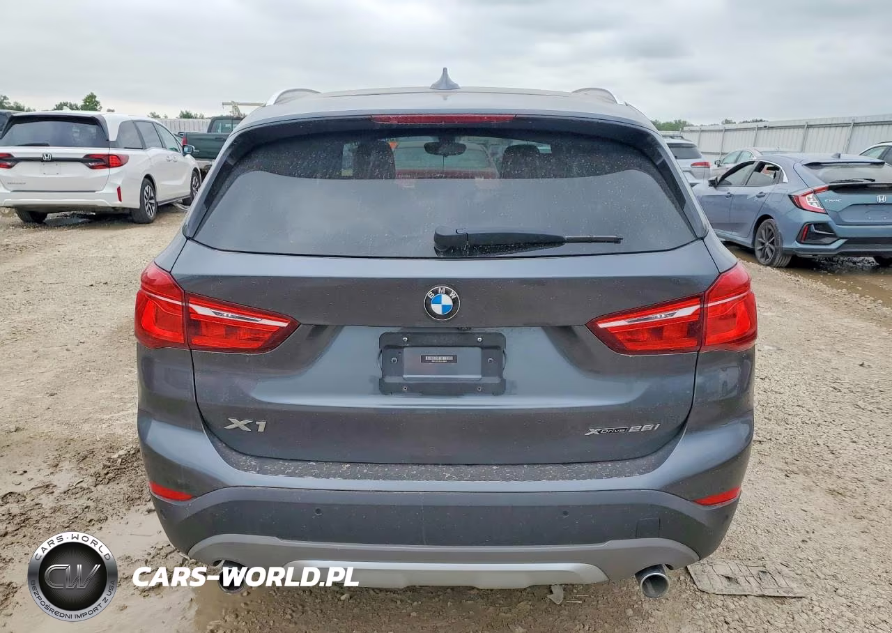 2018 BMW X1 xDrive28I VIN:WBXHT3C38J5L28047 - 6