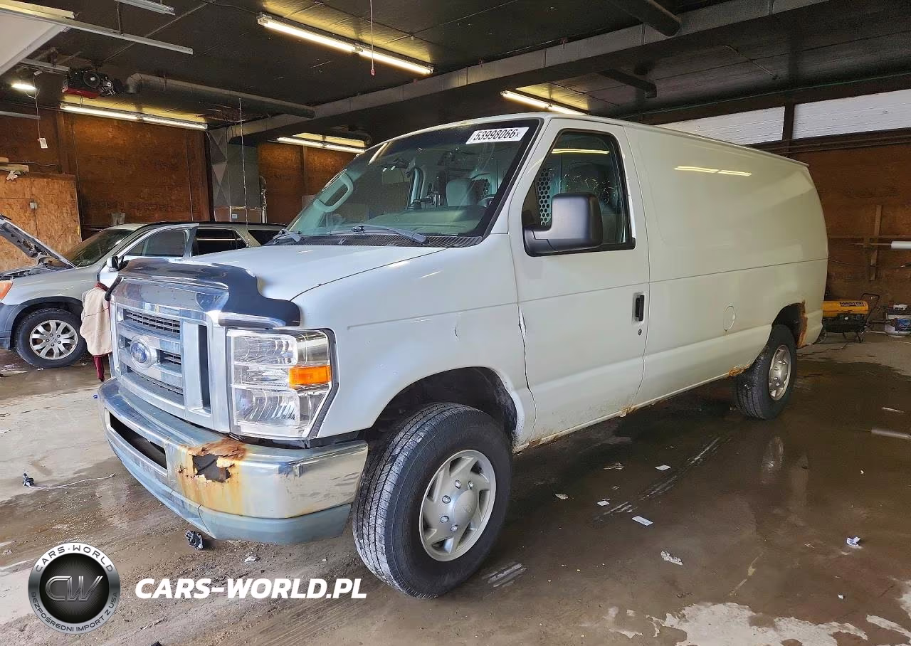 2013 Ford Econoline E250 Van – zdjęcie 1 z 13