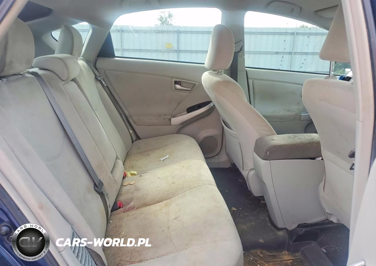 2012 Toyota Prius Three VIN:JTDKN3DU0C1547728 - 10