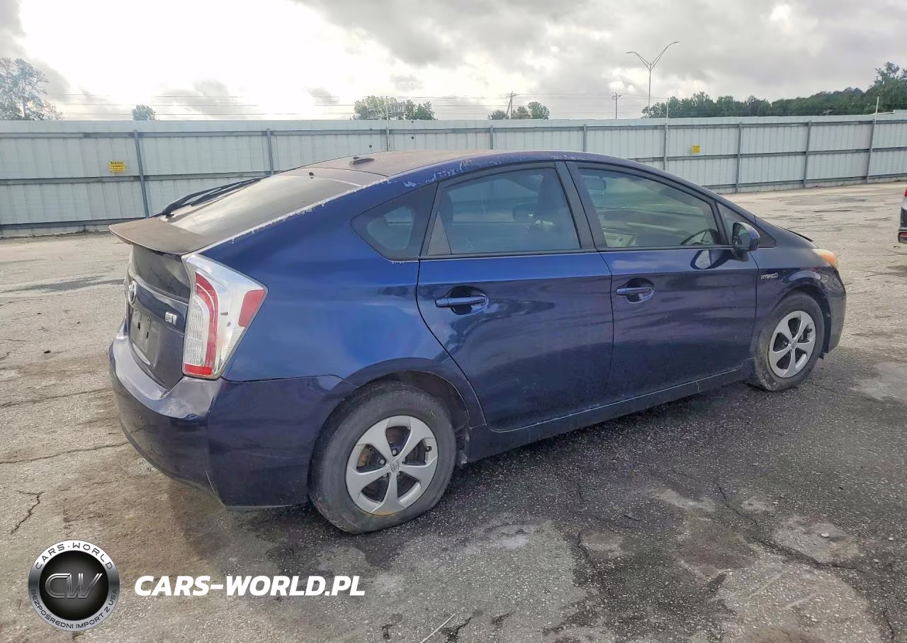 2012 Toyota Prius Three VIN:JTDKN3DU0C1547728 - 3