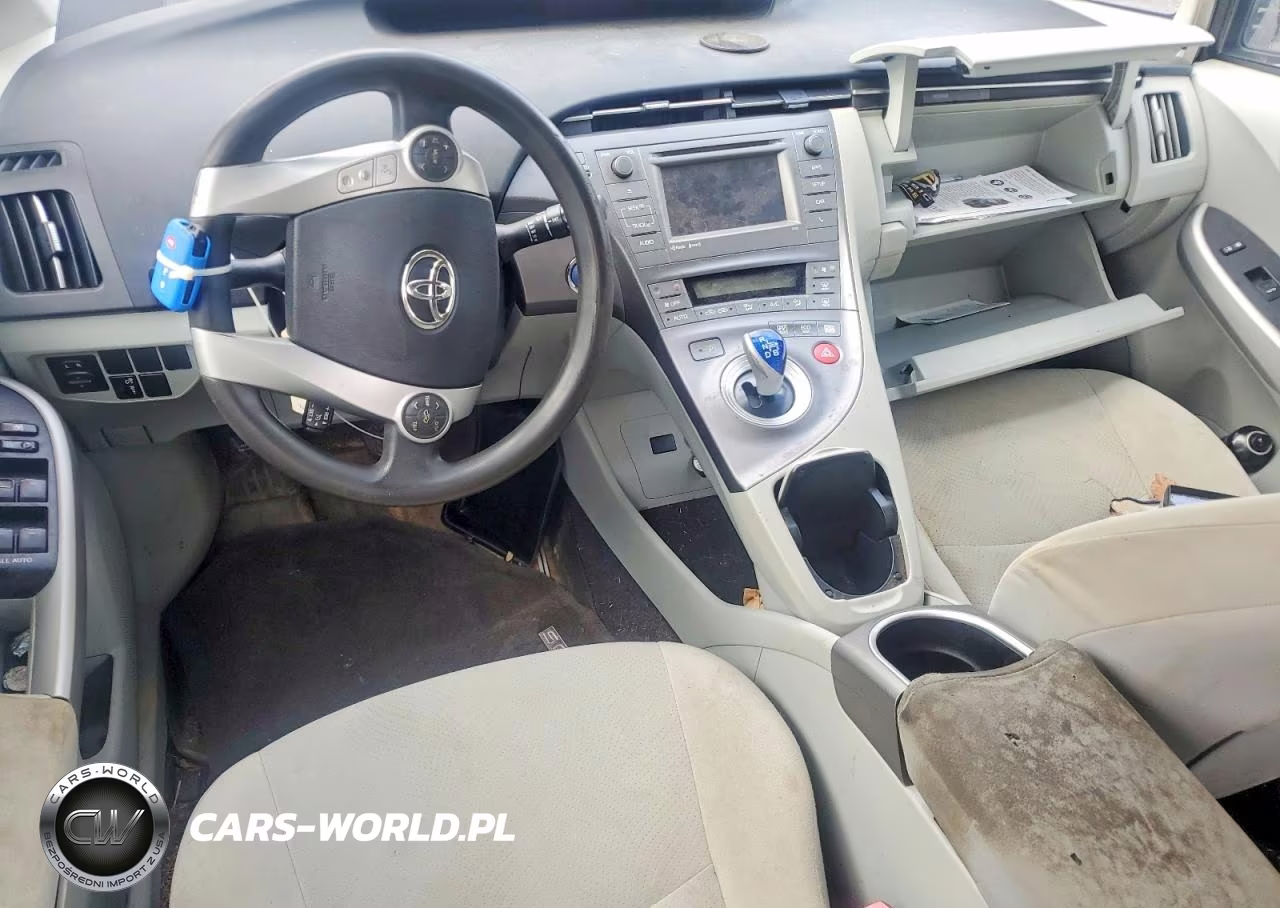 2012 Toyota Prius Three VIN:JTDKN3DU0C1547728 - 8