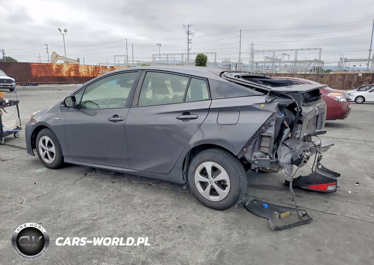 2018 Toyota Prius Three Touring VIN:JTDKARFU5J3065608 - 2
