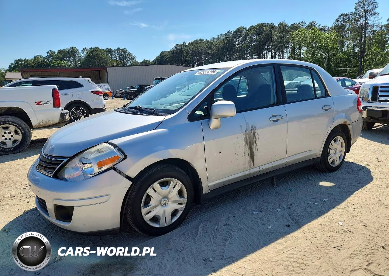 2010 Niss Versa