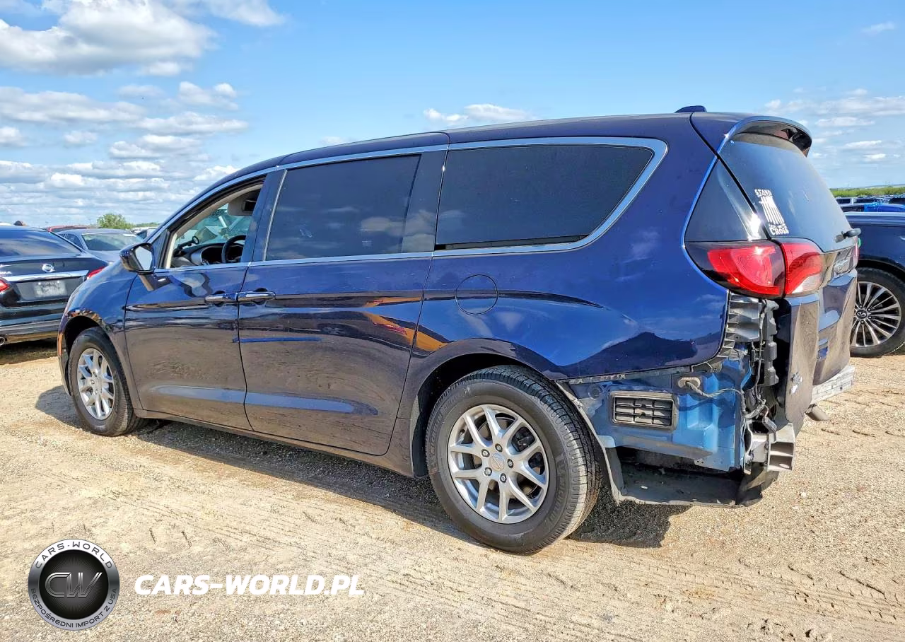2020 Chrysler Pacifica Touring VIN:2C4RC1FG5LR146963 - 2