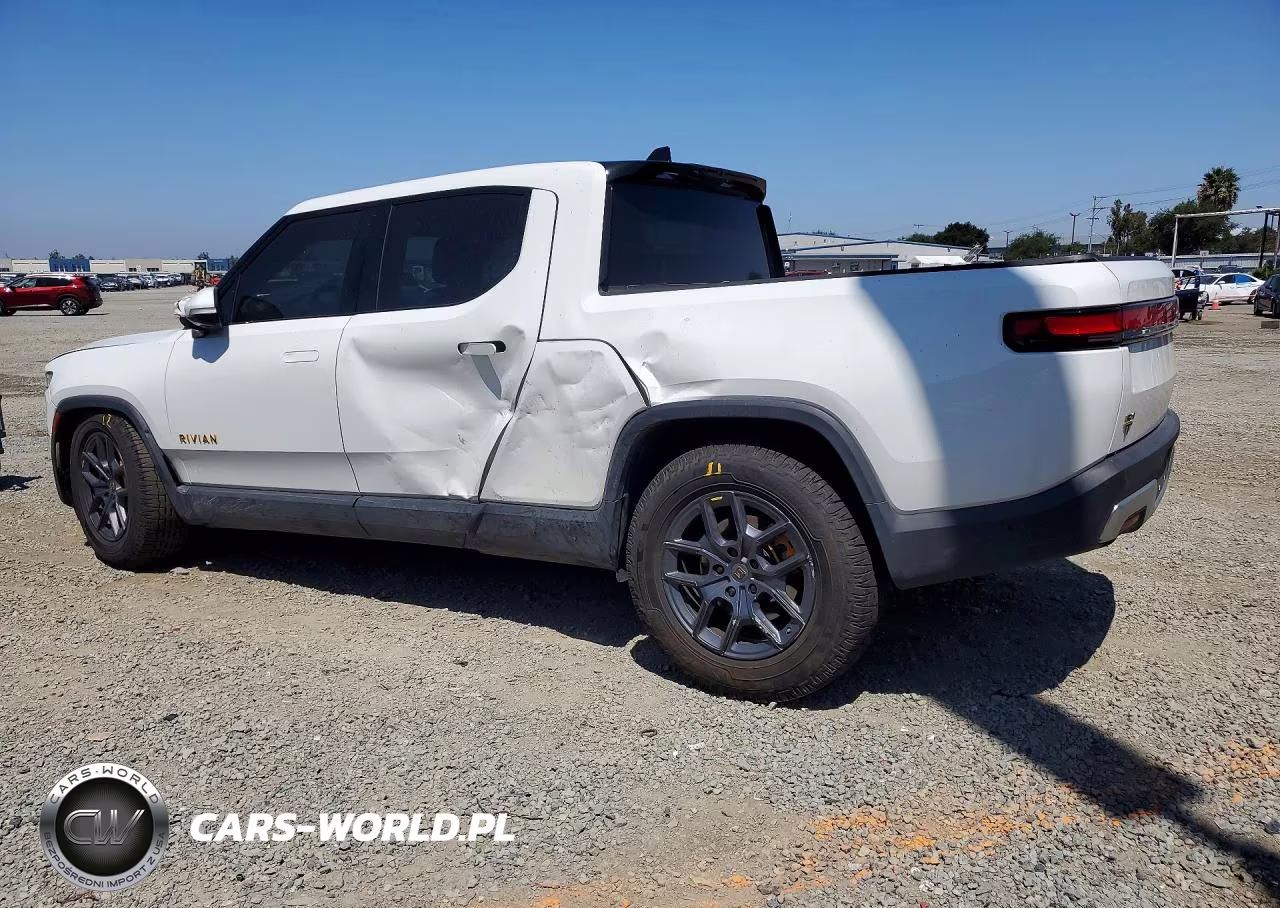 2022 Rivian R1T Adventure VIN:7FCTGAAAXNN015566 - 2