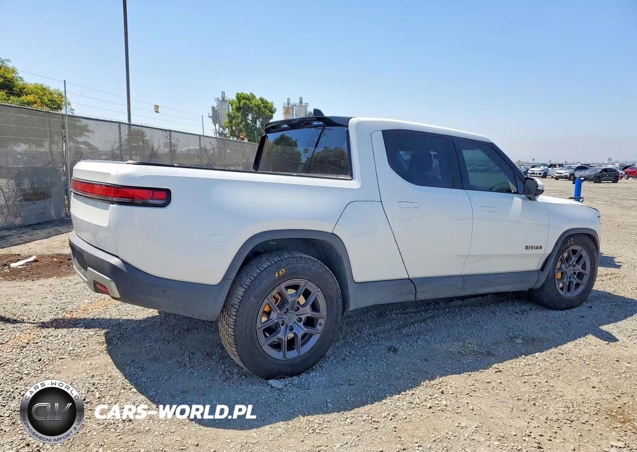 2022 Rivian R1T Adventure VIN:7FCTGAAAXNN015566 - 3