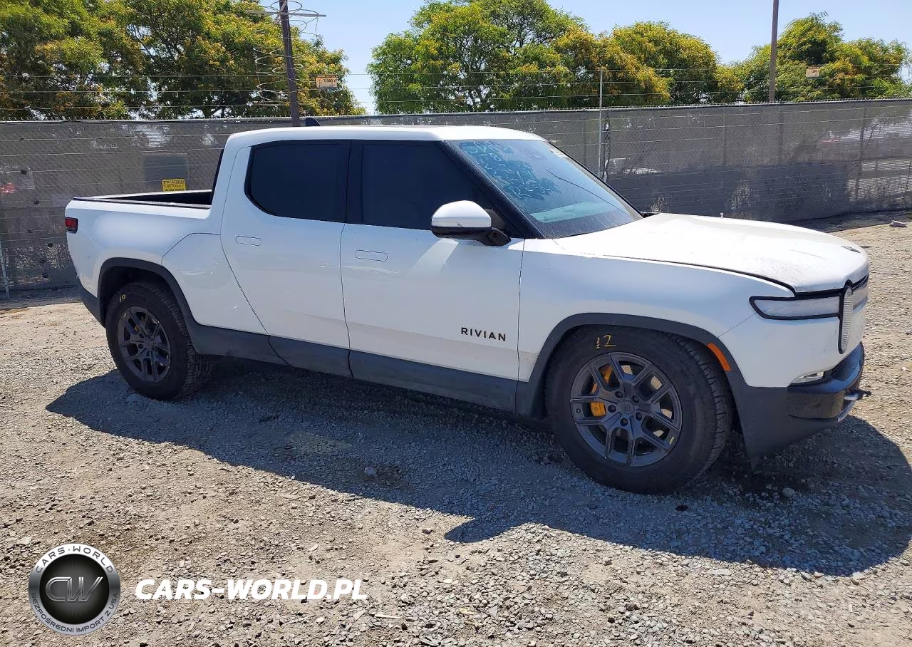 2022 Rivian R1T Adventure VIN:7FCTGAAAXNN015566 - 4