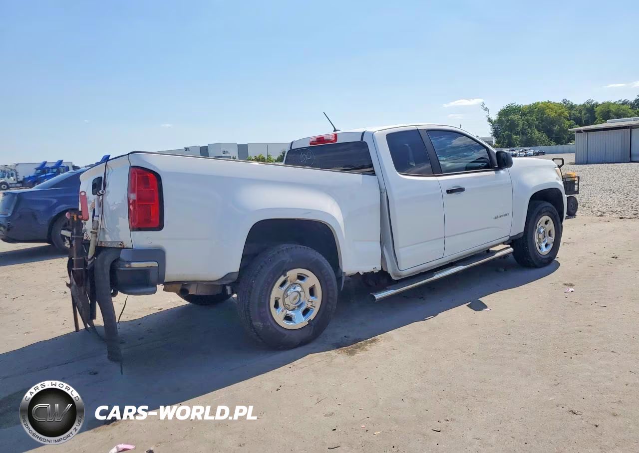 2018 Chevrolet Colorado VIN:1GCHSBEA6J1133304 - 3