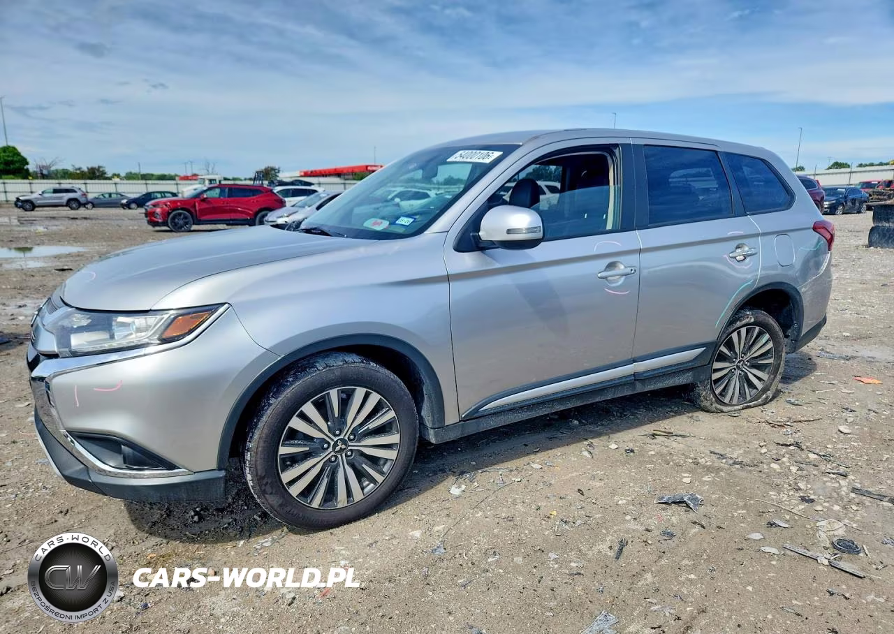2019 Mitsubishi Outlander Se – zdjęcie 1 z 13